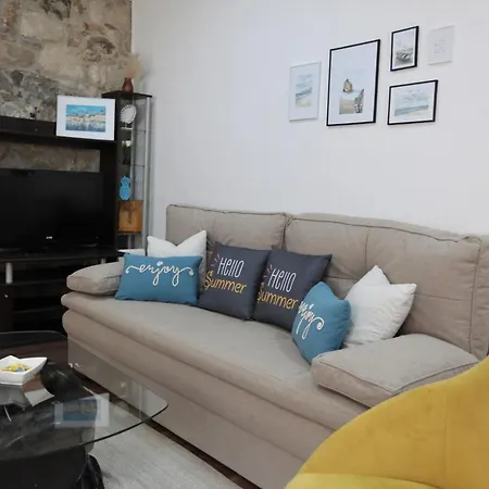 Appartement In A Stone Building By The Adriatic Sea Kaštela
